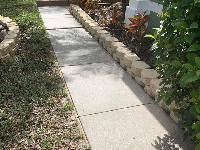 Concrete Driveway in Winter Springs after pressure cleaning